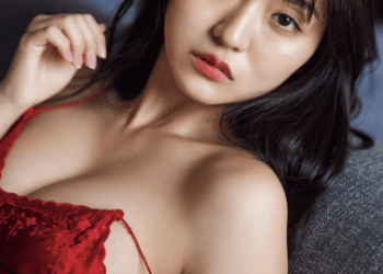 [雑誌] FRIDAY 2023.04.06 豊田ルナ ハタチの誘惑