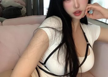 [Moon Night Snap] Yunjin: Peek at The Younger Sister Next Door