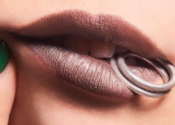 [Single] Kana Adachi / 足立佳奈 – Life Goes On (2022.12.23/MP3/RAR)