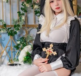 Coser@黏黏团子兔: Nun 修女