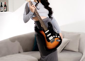 Cosplay 九曲Jean NO.063 吉他妹妹包臀裙 [52P]